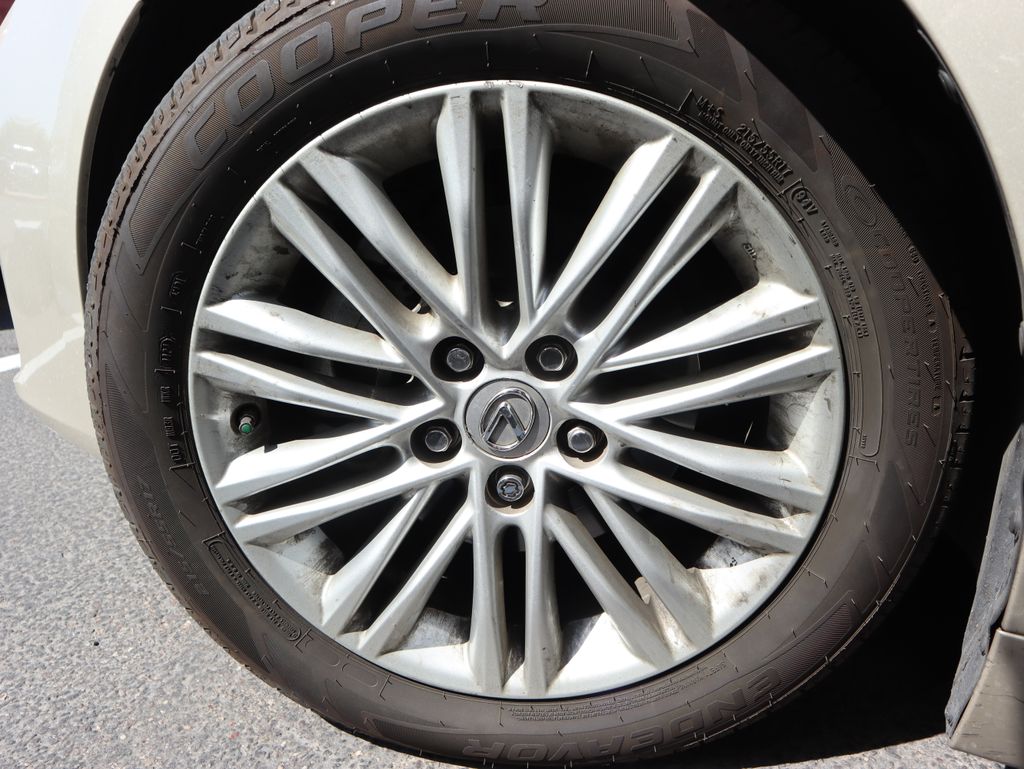 Thumbnail: 2016 Lexus ES - 15