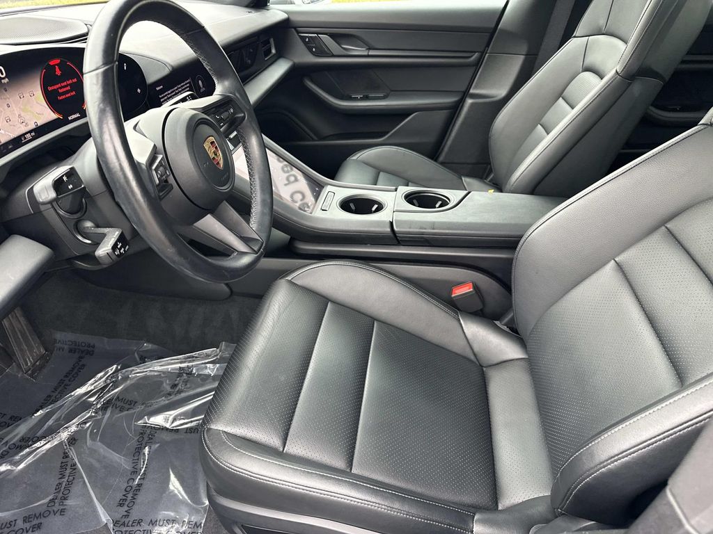 Thumbnail: 2021 Porsche Taycan - 29