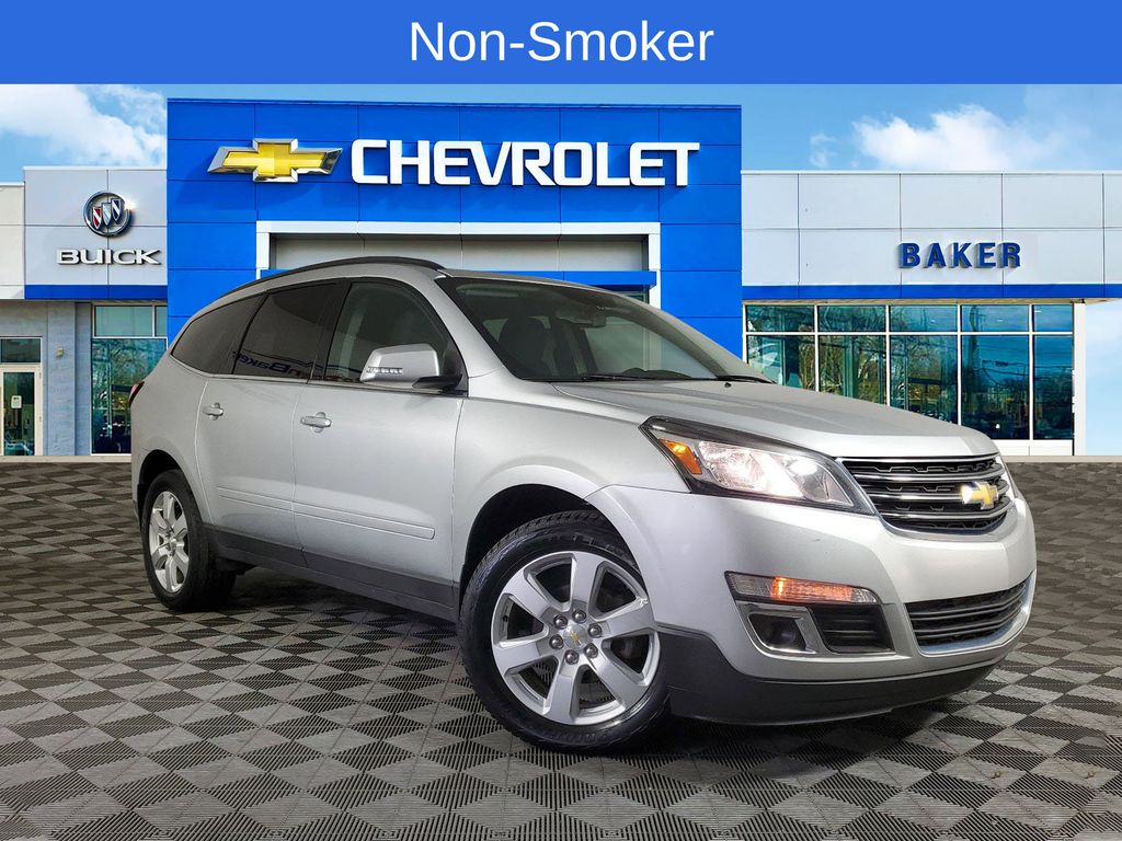 2016 Chevrolet Traverse LT 1