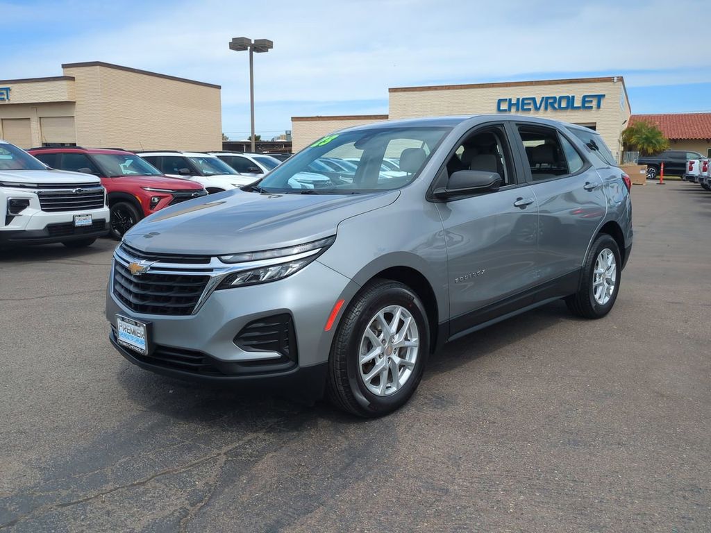 View vehicle photo 4