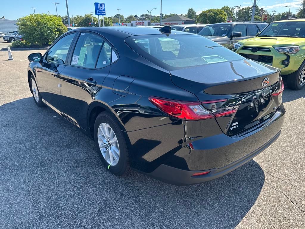 2025 Toyota Camry LE photo 3