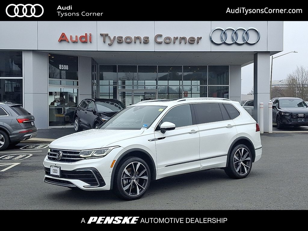 Thumbnail: 2022 Volkswagen Tiguan - 1