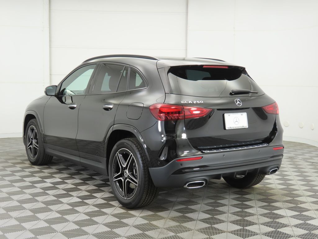 Thumbnail: 2026 Mercedes-Benz GLA - 7