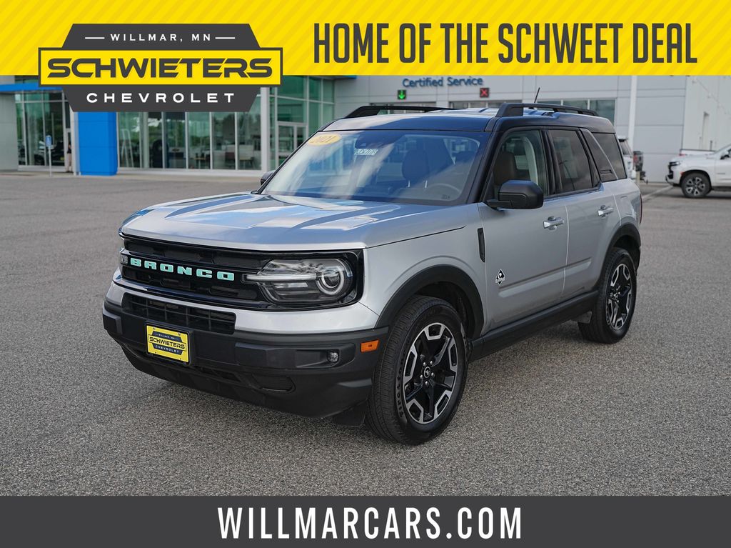 Iconic Silver Metallic 2021 Ford Bronco Sport SUV / Crossover All-Wheel Drive 8-Speed Automatic