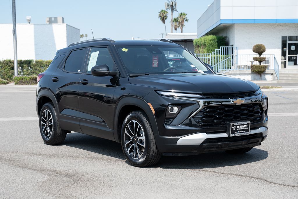 Mosaic Black Metallic 2025 Chevrolet Trailblazer SUV / Crossover Front-Wheel Drive Continuously Variable Transmission