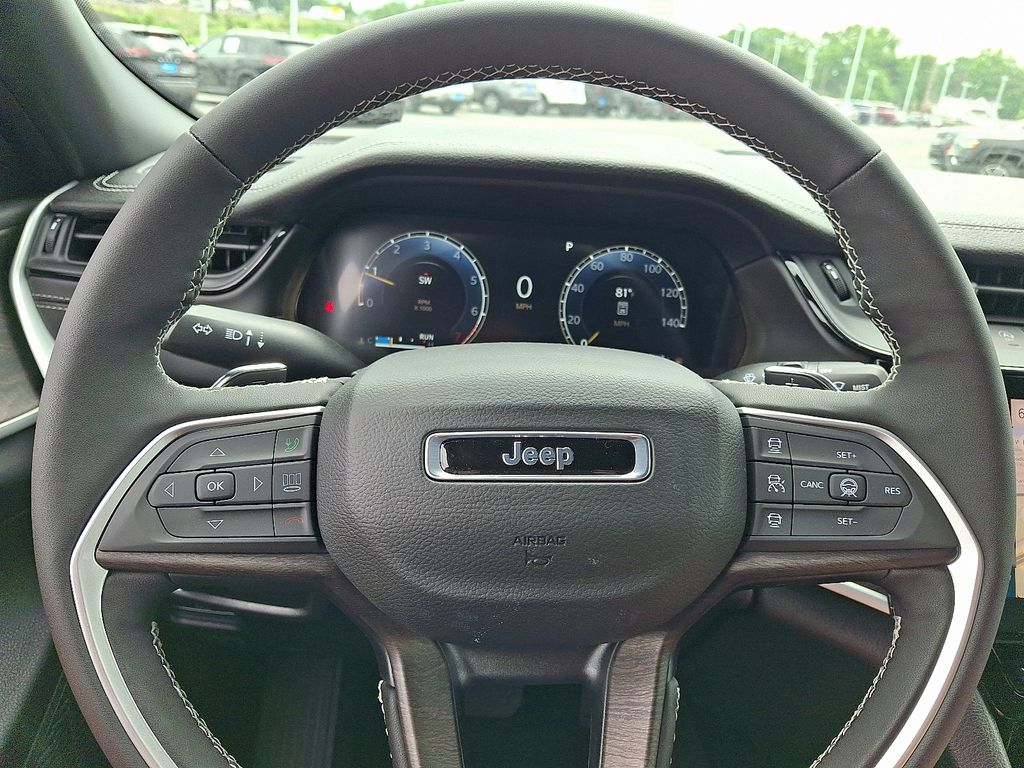 2026 Jeep Grand Cherokee L — photo 17