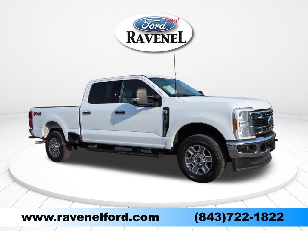 2025 Ford F-250 Super Duty XLT Crew Cab 4WD