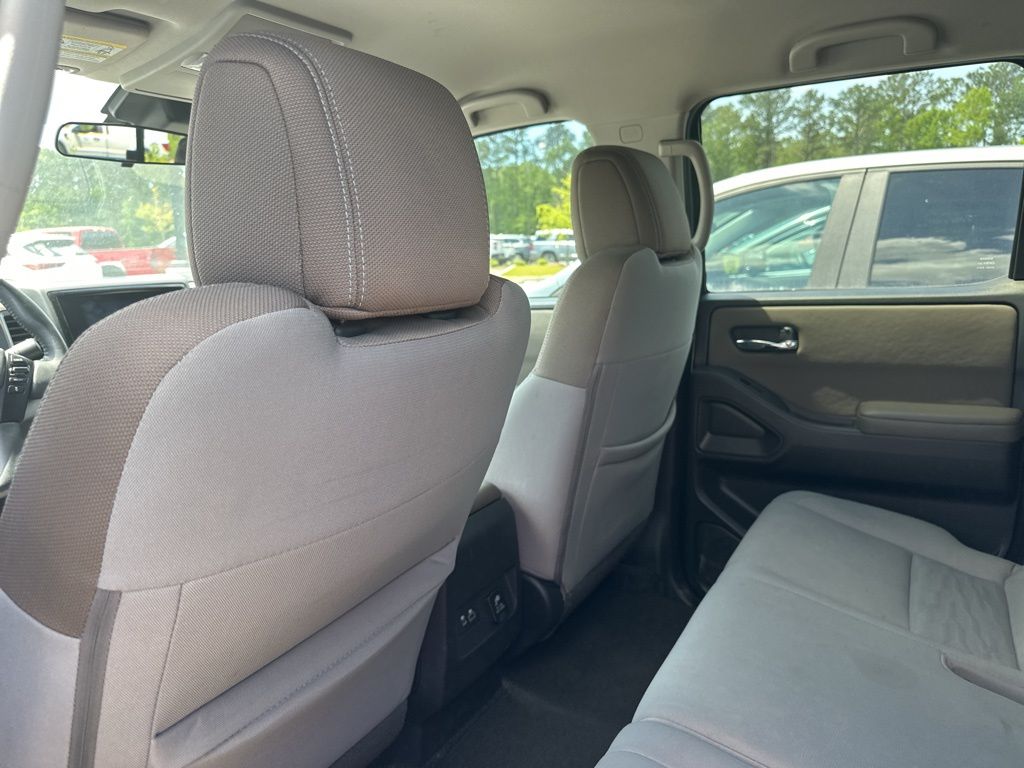 2022 Glacier White Nissan Frontier SV RWD Truck