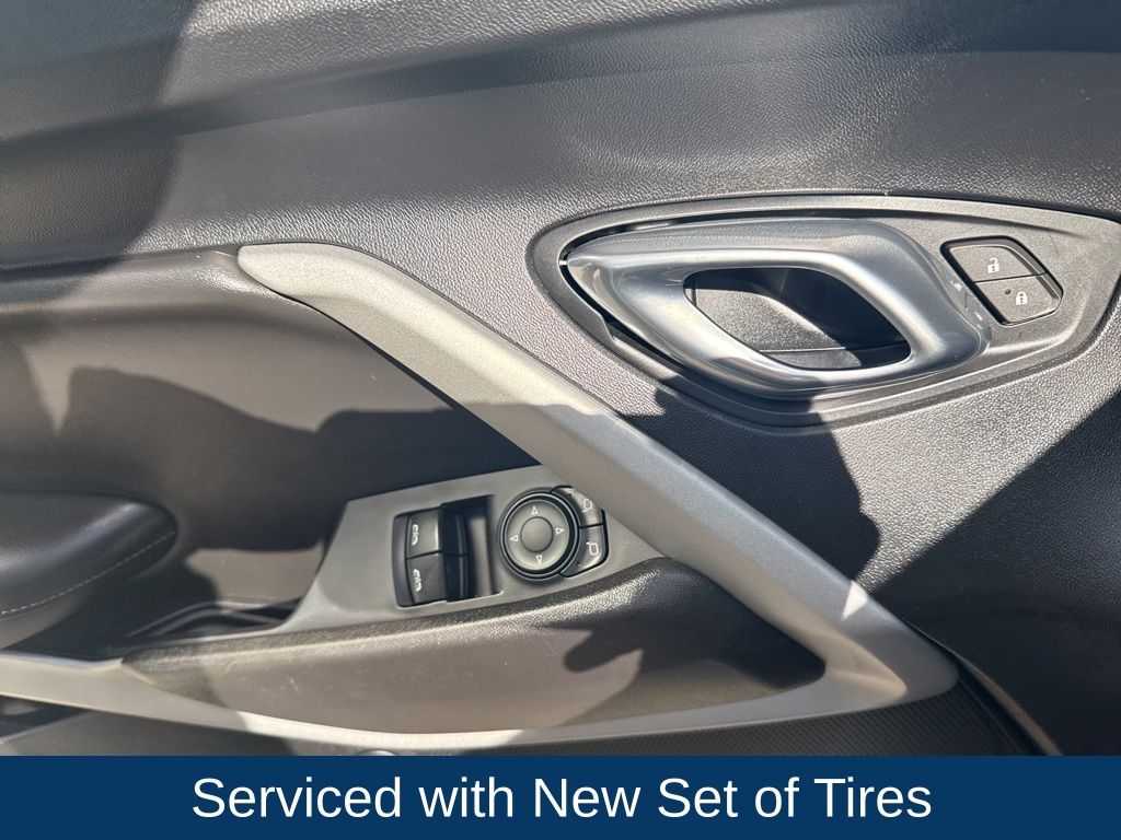 2020 Chevrolet Camaro RWD Coupe 1LT