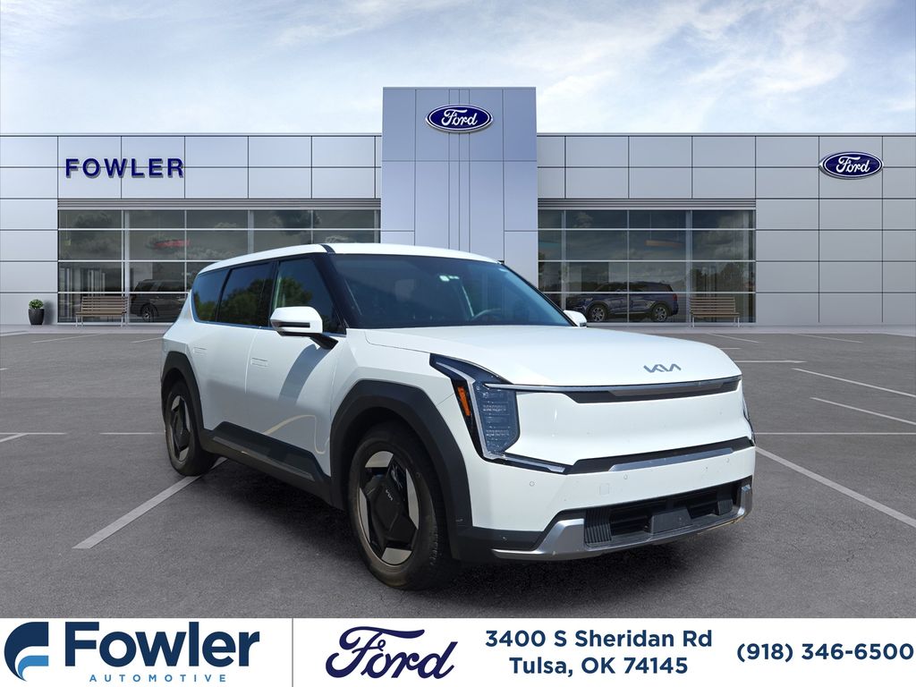 2024 Kia EV9 Light Long Range RWD