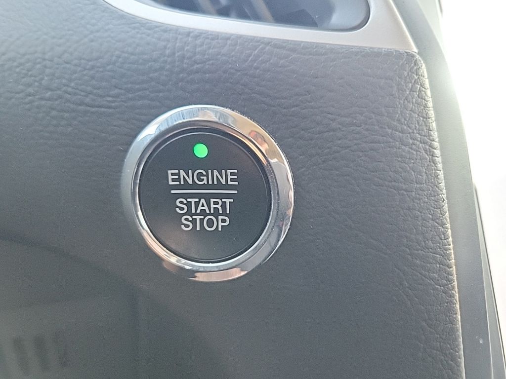 Used 2024 Ford Edge SUV