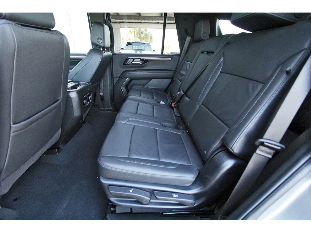 2025 Chevrolet Tahoe LT - 6