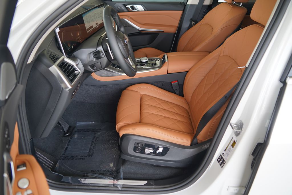 Thumbnail: 2027 BMW X7 - 10