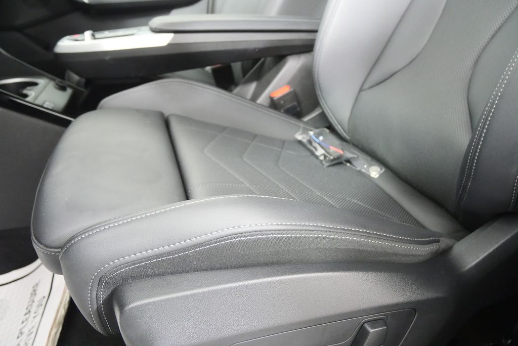 Thumbnail: 2025 BMW X1 - 9