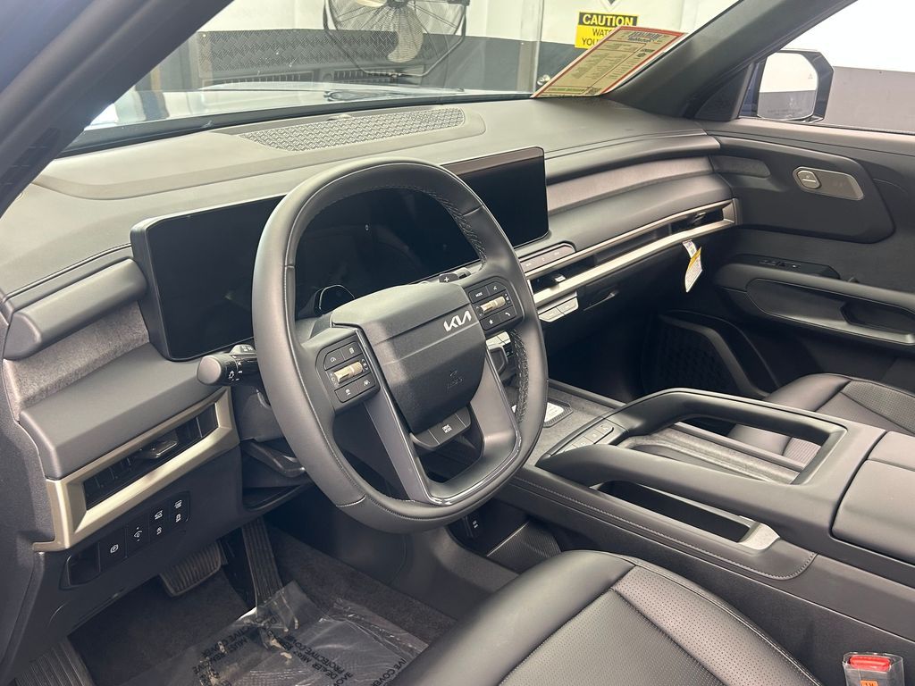 Used 2027 Midnight Lake Blue Kia S image 10