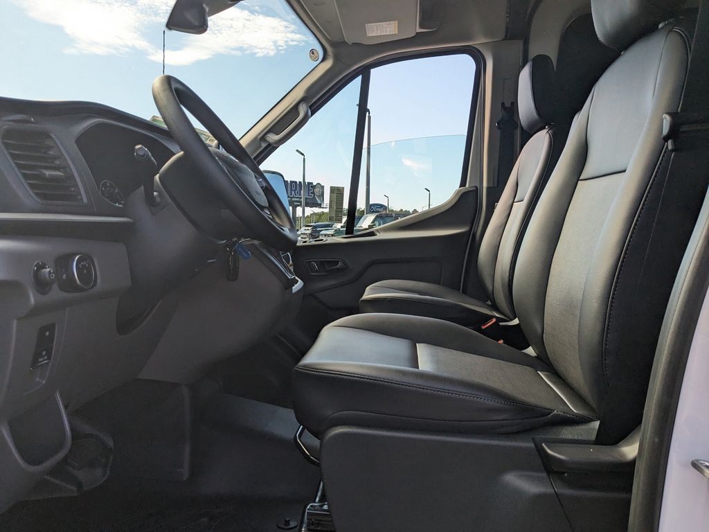 2025 Ford Transit 250