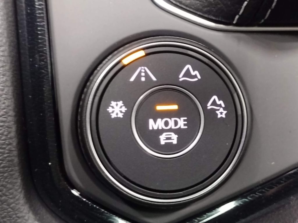 2025 Volkswagen Taos 1.5T SE Black