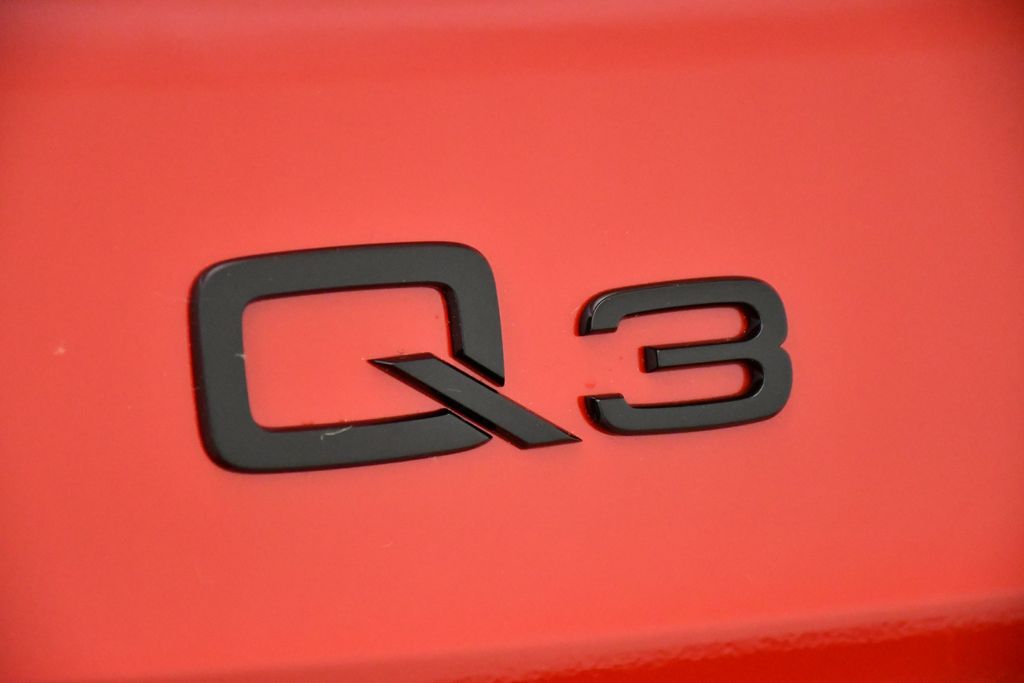 2025 Audi Q3  9