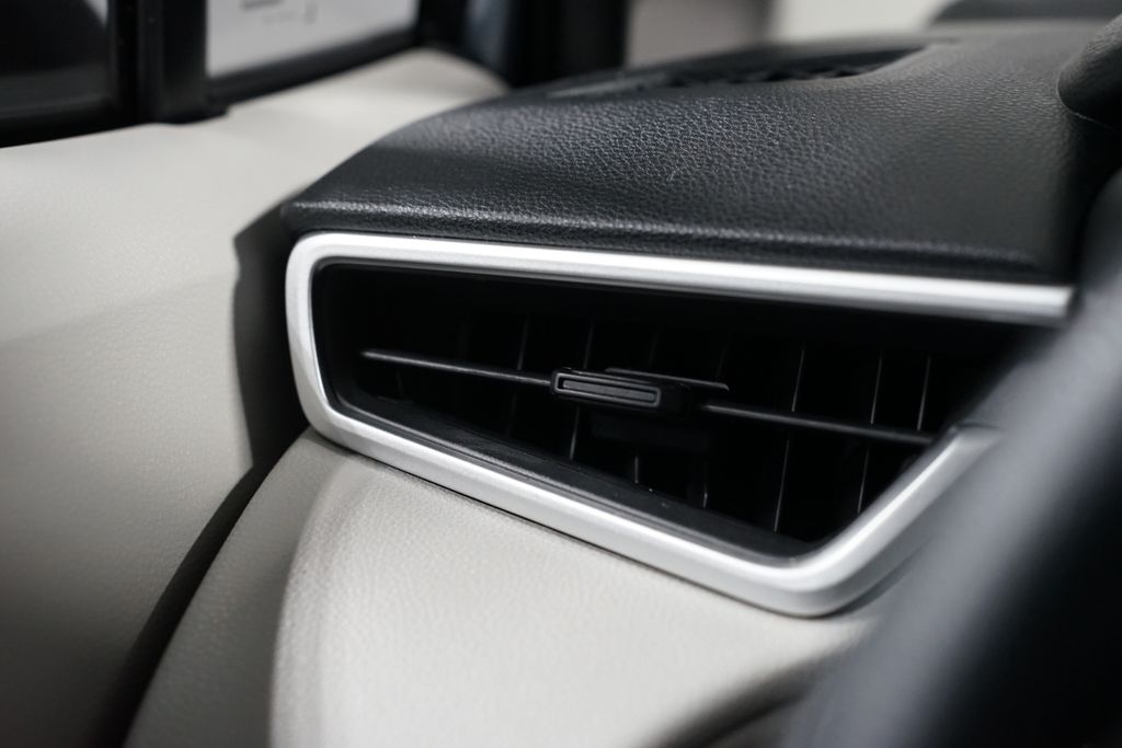 Thumbnail: 2025 Toyota Corolla Cross - 23