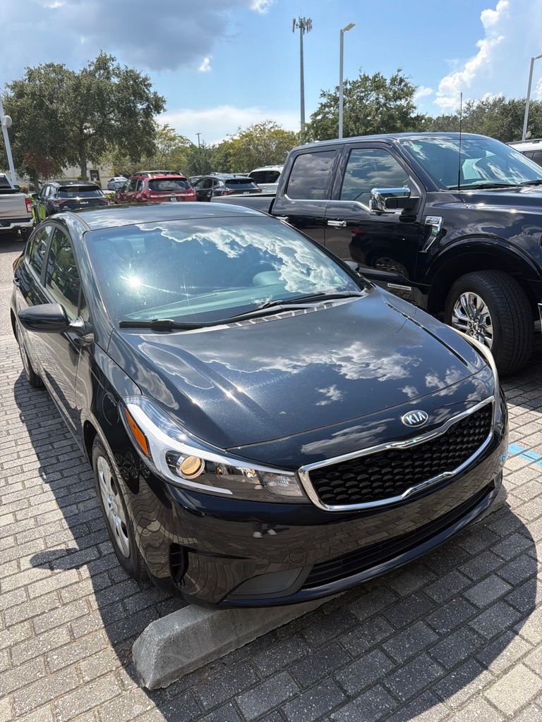 Aurora Black 2018 Kia Forte Sedan Front-Wheel Drive 6-Speed Automatic
