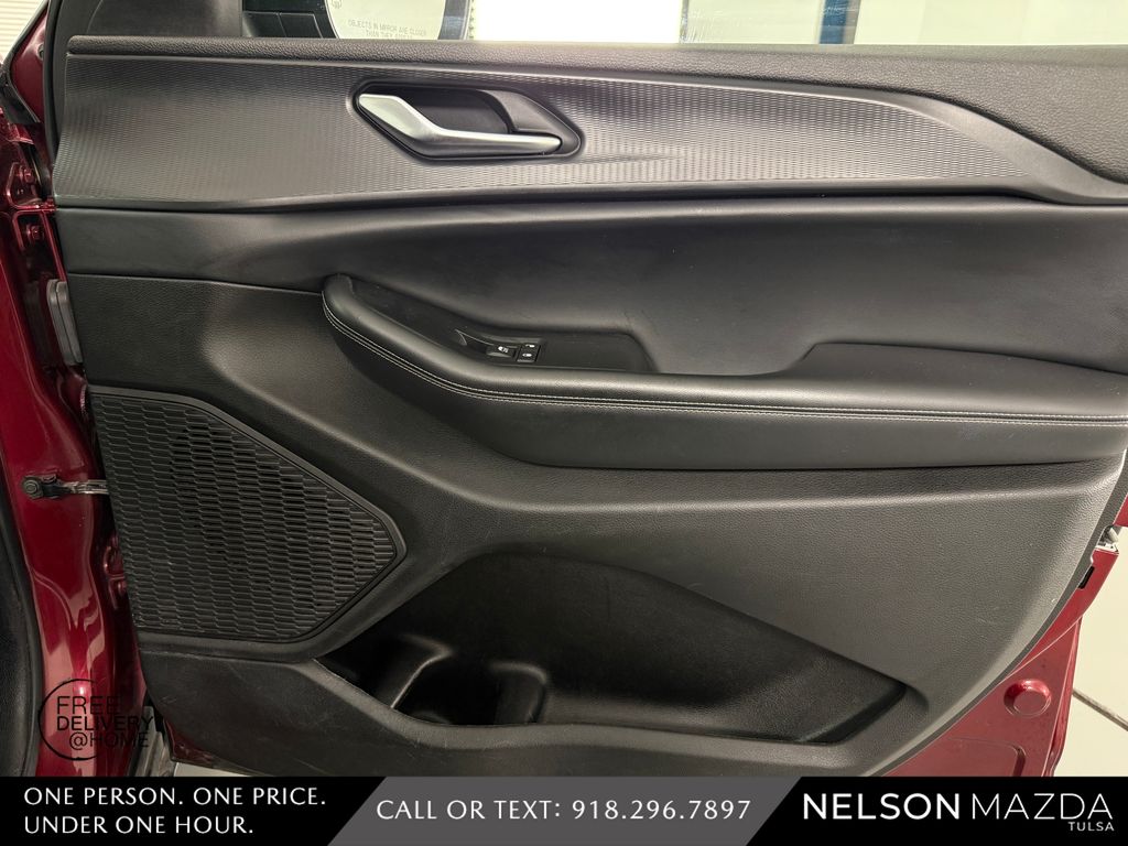 Used 2023 Red Jeep Laredo image 43