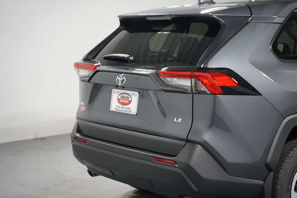 2025 Toyota RAV4 LE 9