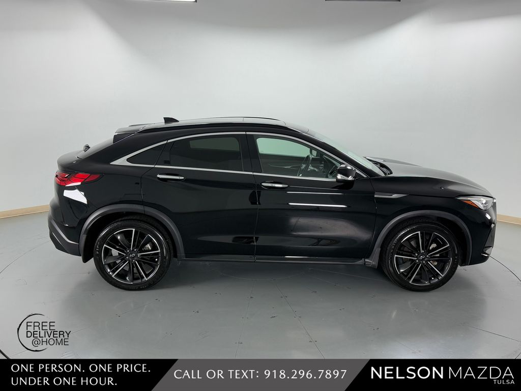 Used 2022 Black INFINITI LUXE image 5