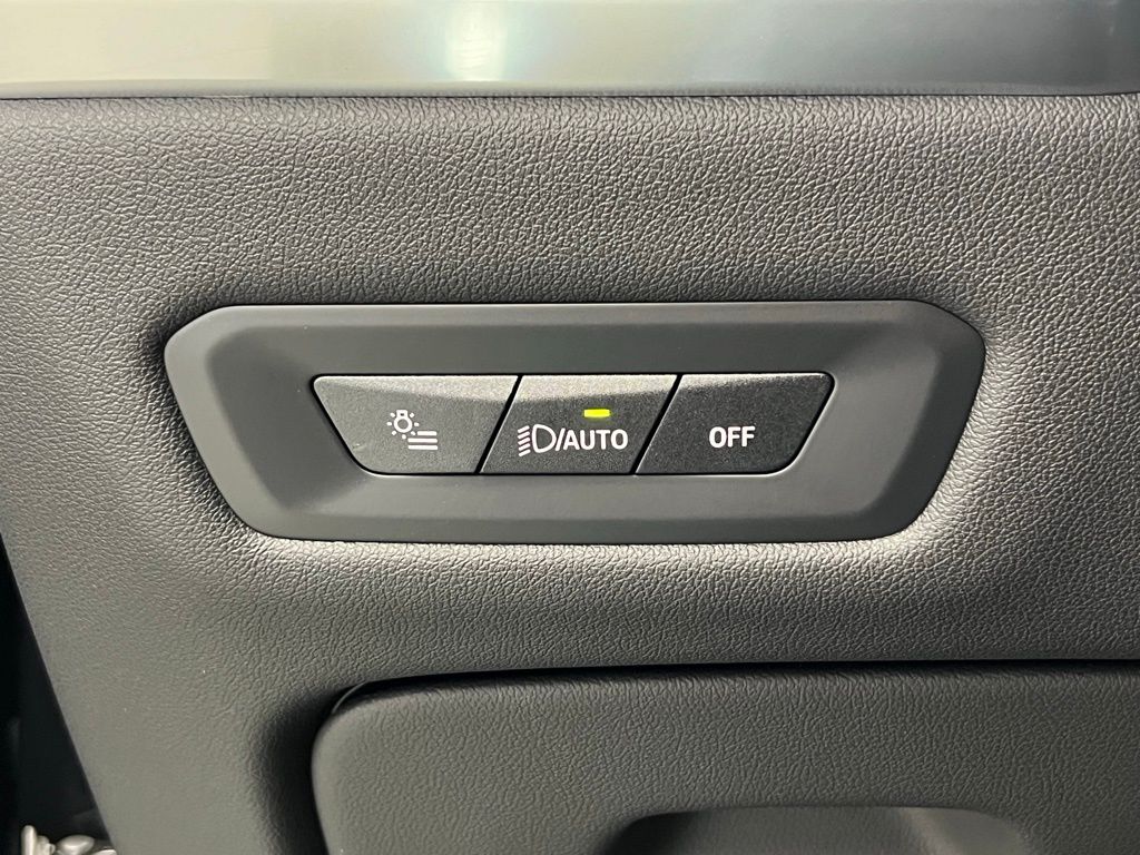 Thumbnail: 2026 BMW X5 - 20