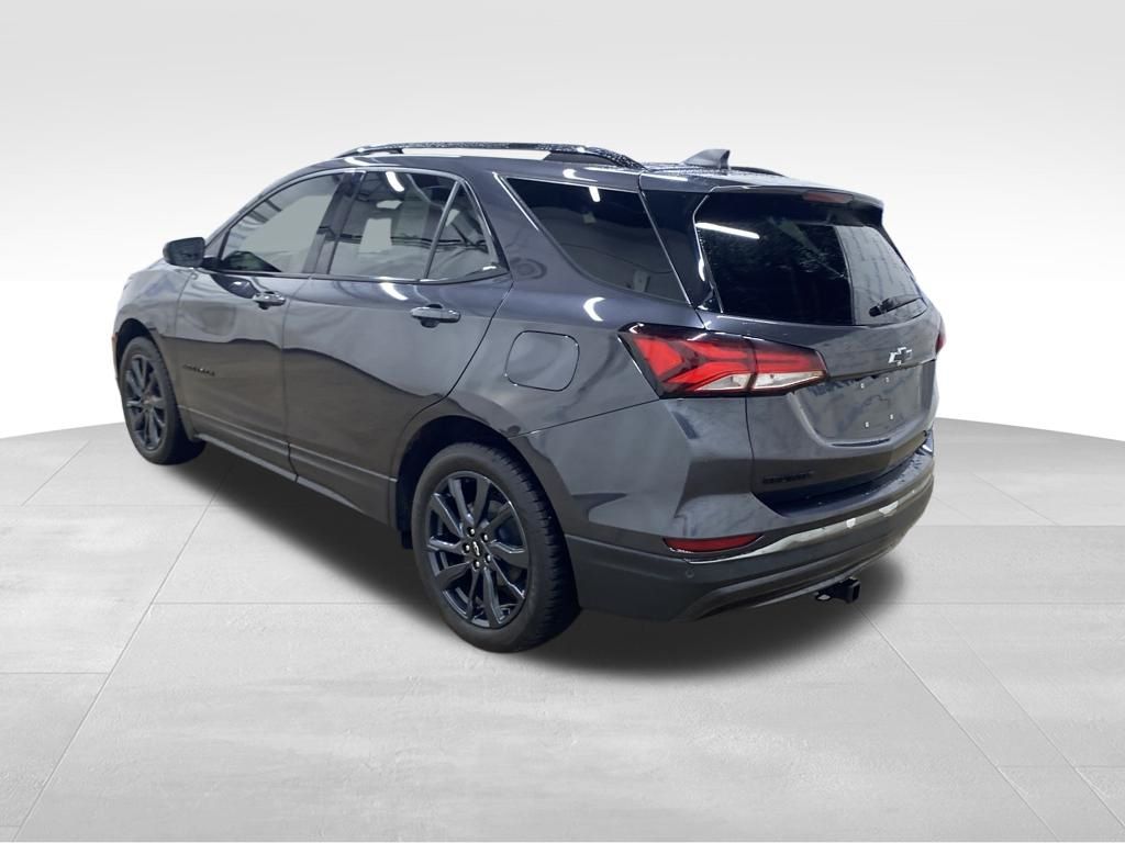 View vehicle photo 5