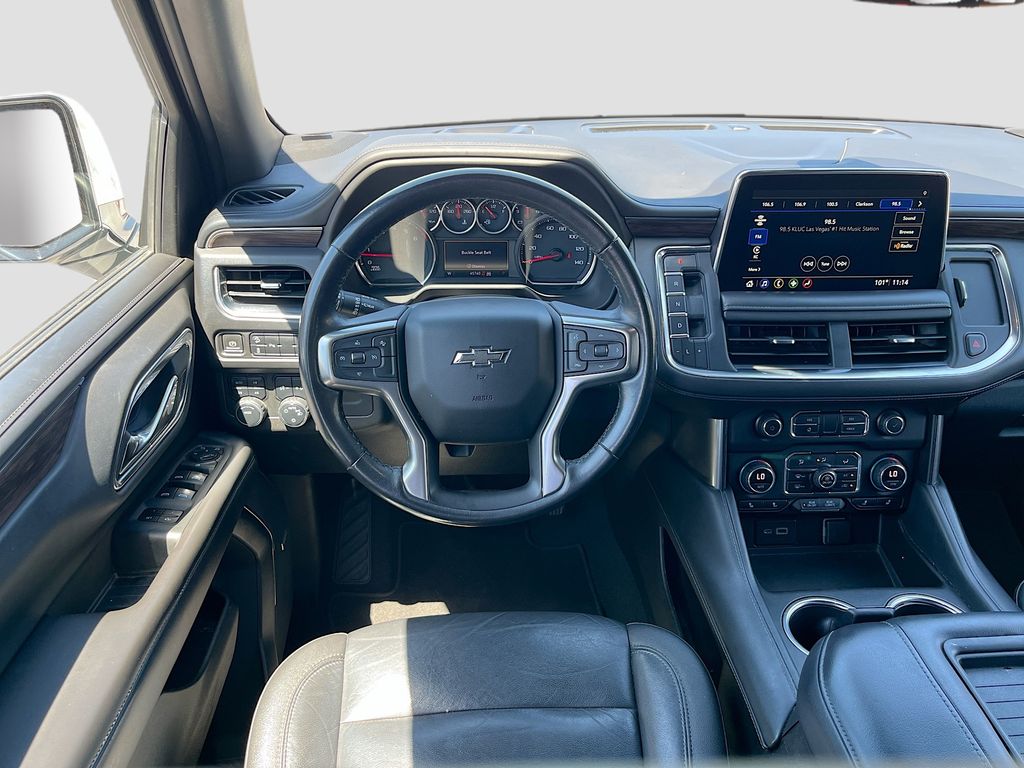 Used 2021 Beige Chevrolet Z71 image 23
