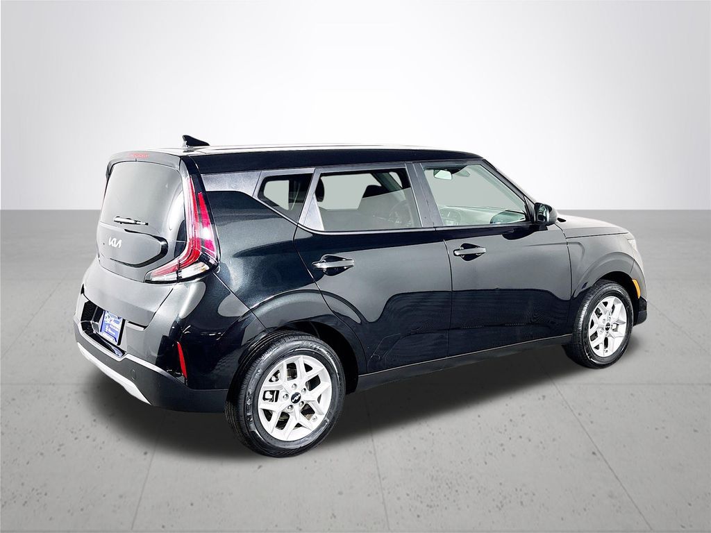 2024 Kia Soul LX