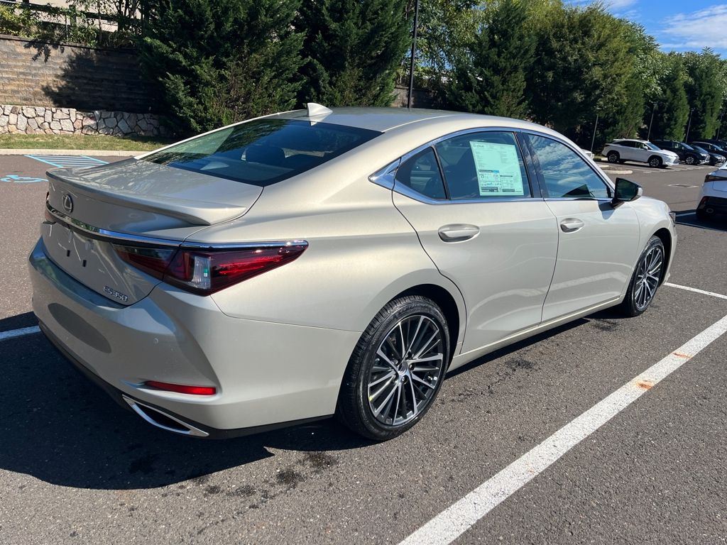 2025 Lexus ES 350 photo 3