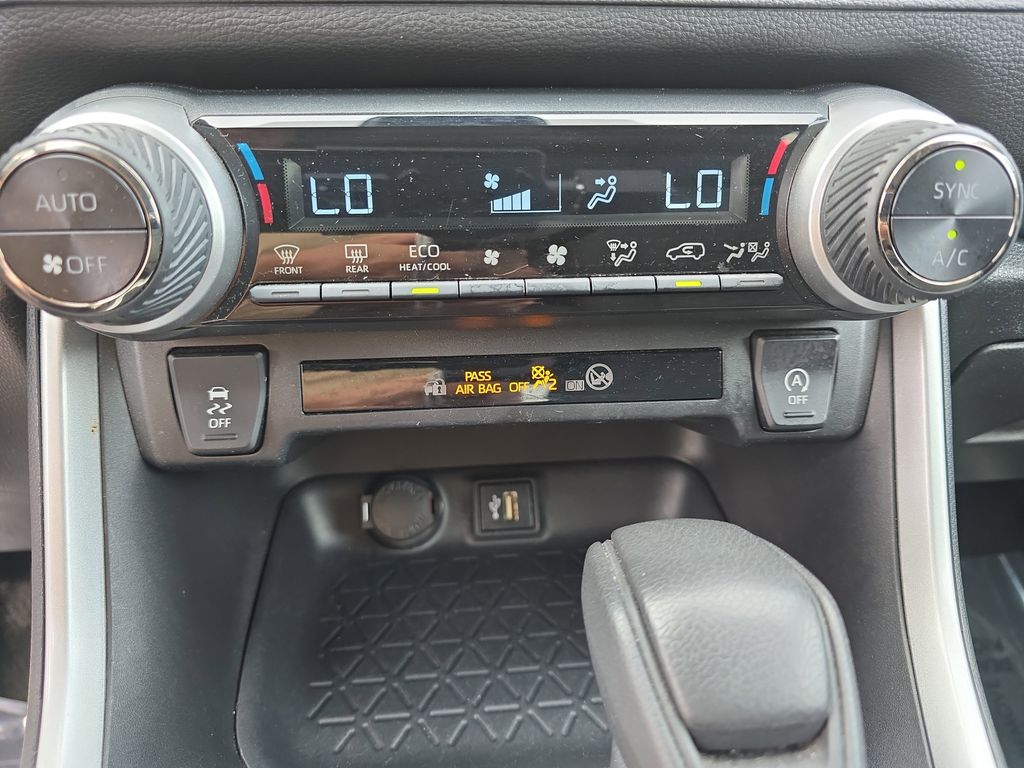 2024 Ice Cap Toyota RAV4 XLE FWD SUV