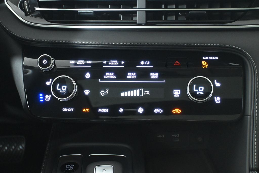 Thumbnail: 2026 INFINITI QX60 - 18