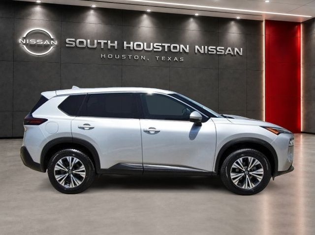 2021 Nissan Rogue SV Silver at Emmons Autoplex