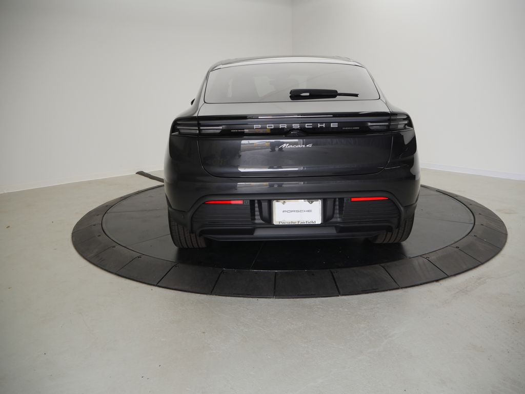 Thumbnail: 2026 Porsche Macan - 6