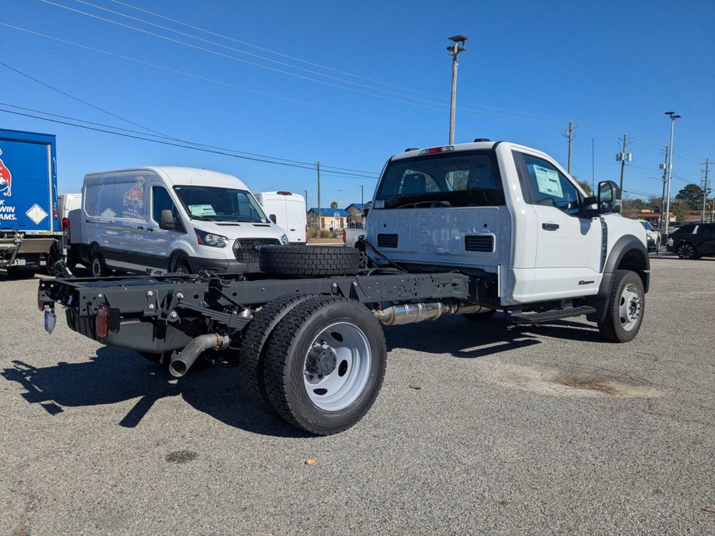 2025 Ford F-550 Chassis XL