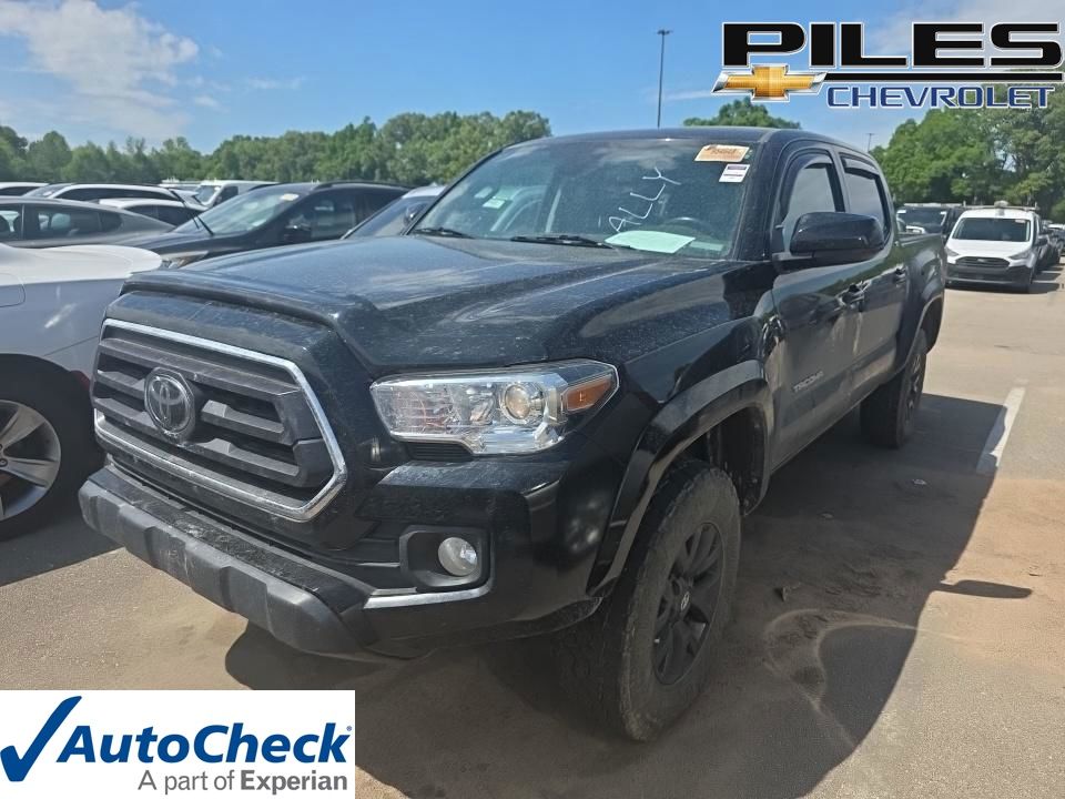 Midnight Black Metallic 2022 Toyota Tacoma Pickup Truck 4X2 6-Speed Automatic