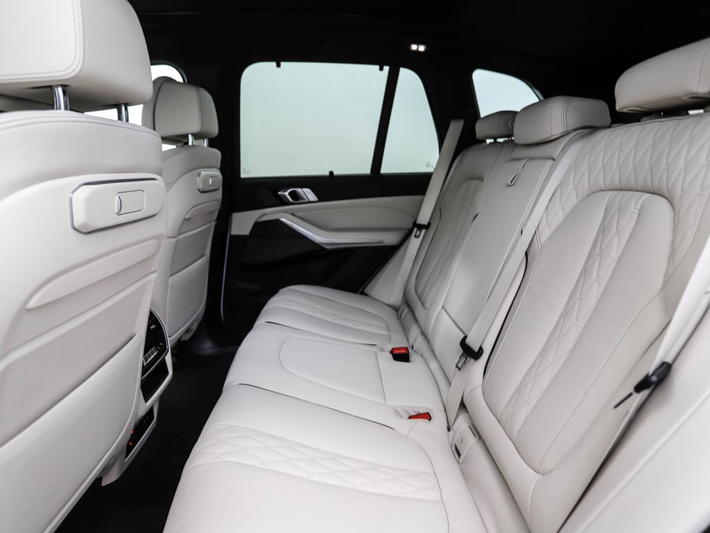 Thumbnail: 2024 BMW X5 - 21