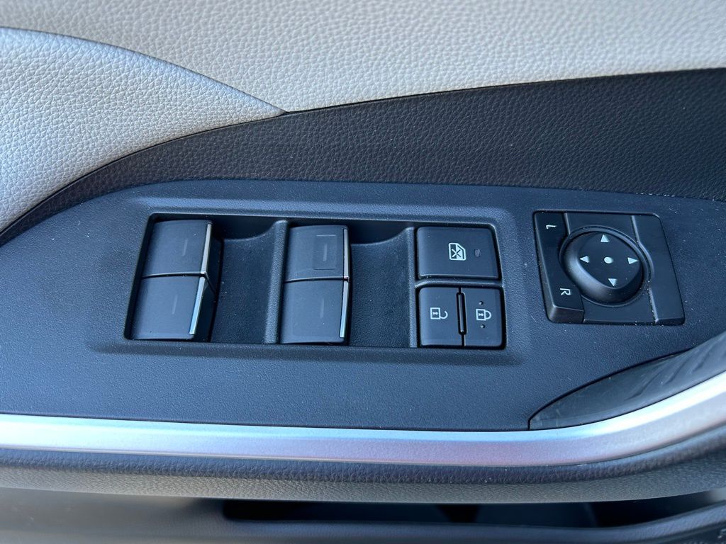 Thumbnail: 2024 Toyota RAV4 - 17