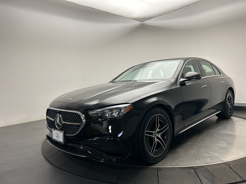 Thumbnail: 2025 Mercedes-Benz E-Class - 4