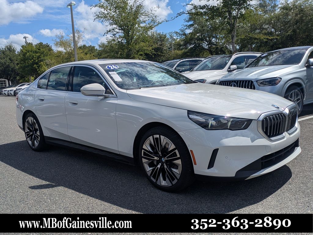Alpine White 2026 BMW 5 Series Sedan Rear-Wheel Drive 8-Speed Automatic