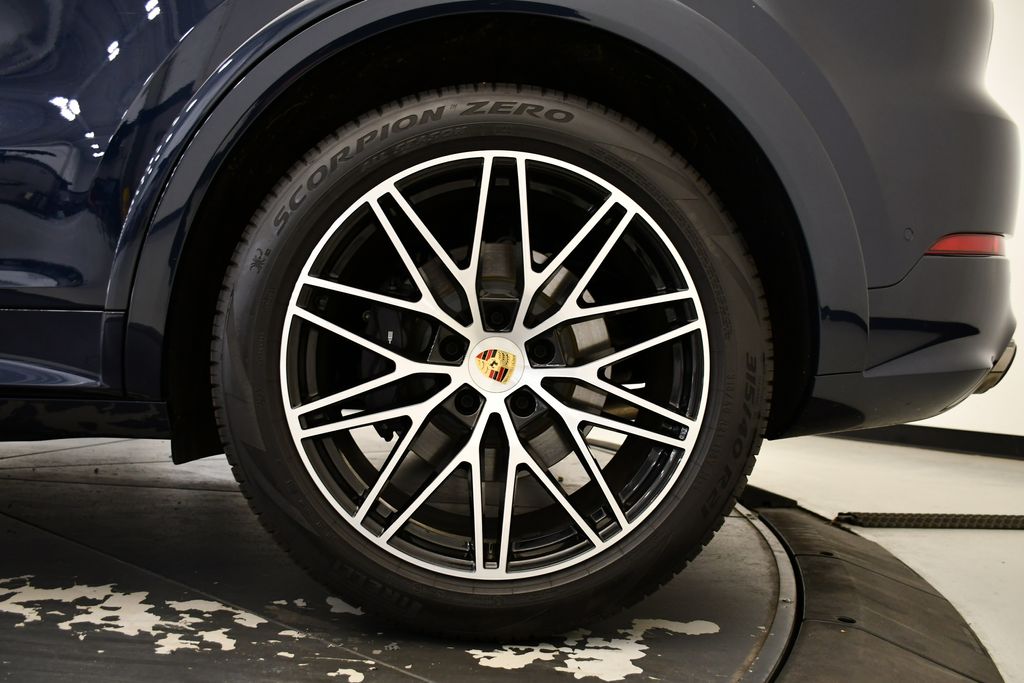 Thumbnail: 2024 Porsche  - 16