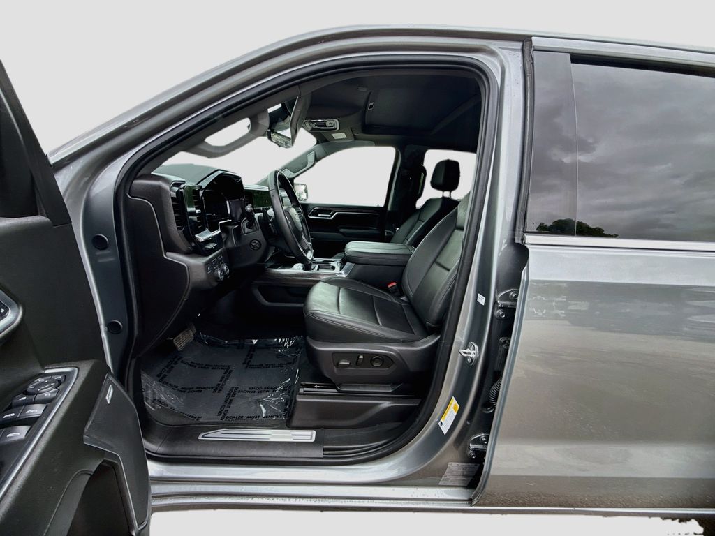 Used 2024 Gray Chevrolet LTZ image 22
