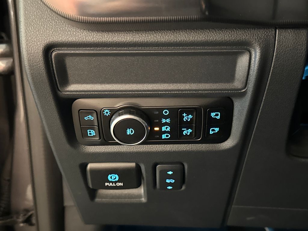 Certified Used 2025 Gray Ford Lariat image 19