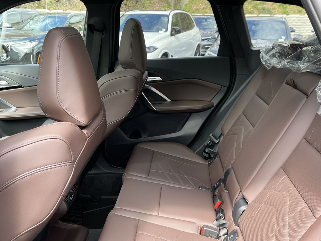 2025 BMW X1 xDrive28i 16