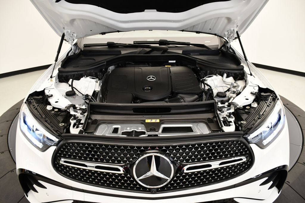 2025 Mercedes-Benz GLC 300 12