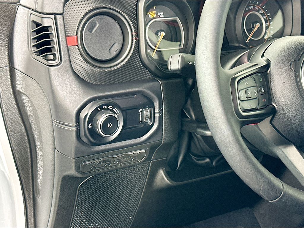 2025 Jeep Wrangler Rubicon 10