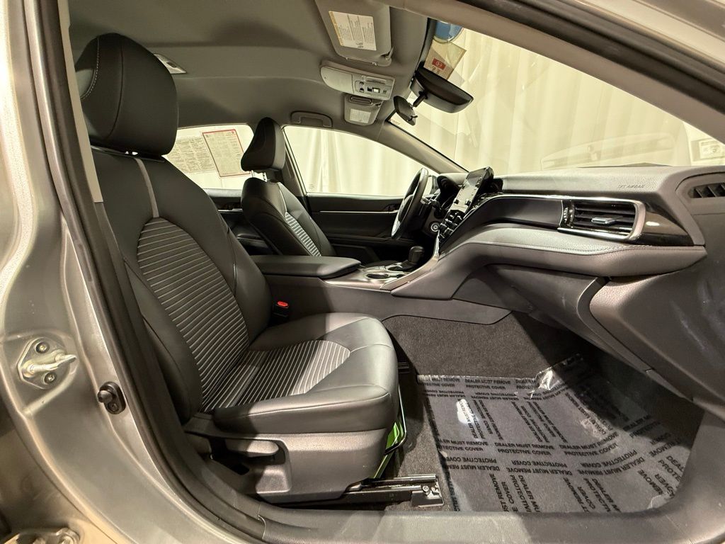 Thumbnail: 2023 Toyota Camry - 19