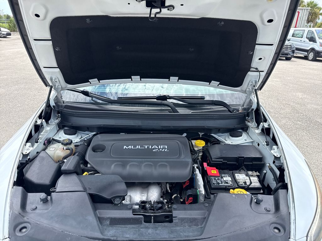 Used 2016 White Jeep Latitude image 27
